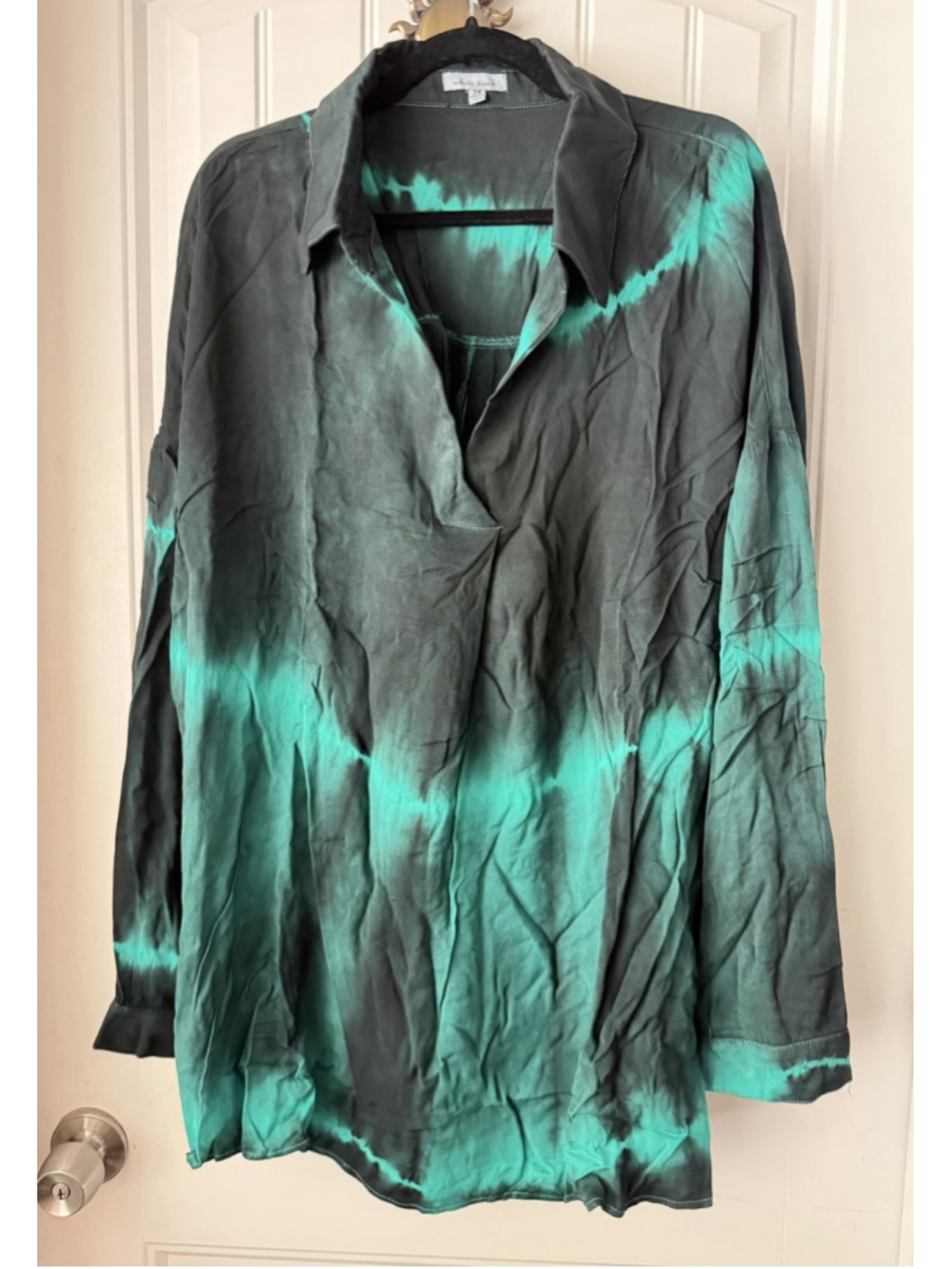 White Birch 2X Black Teal Tie Dye Rayon Collared V-Neck Tunic Blouse